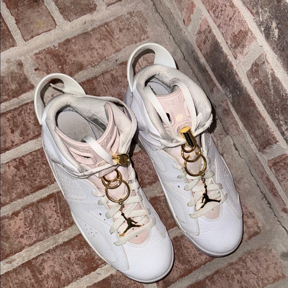 Womens Jordan 6 retro “gold hoops” Sneaker white/pink size 8.5 - Picture 3 of 14